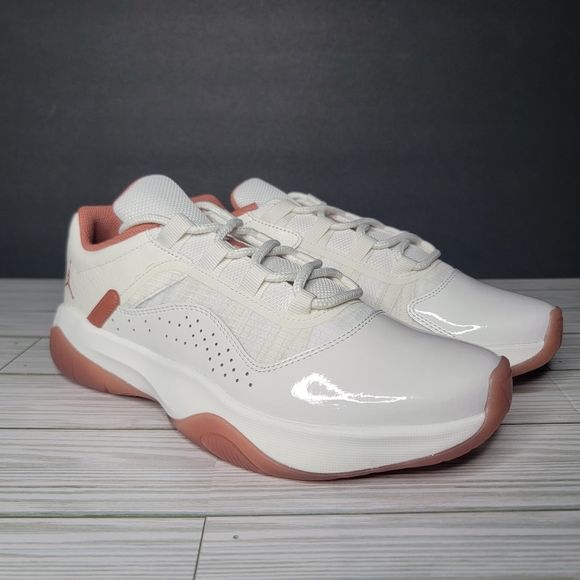 Women's Air Jordan 11 CMFT Low Sail/Sky J Orange Size 8.5 - DV2629 108 - Picture 7 of 11